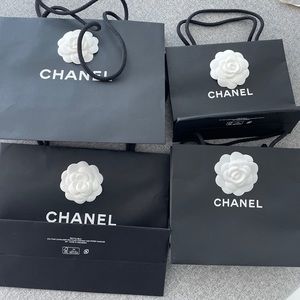 Lot of Four (4) Chanel paper bags + Four (4) Camelias Preowned